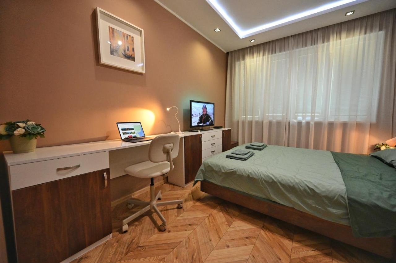 Modern Central 2-Bedroom Apartment With Parking Варна Экстерьер фото