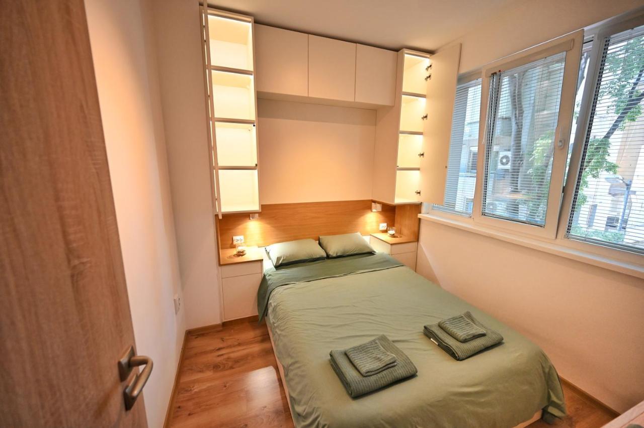 Modern Central 2-Bedroom Apartment With Parking Варна Экстерьер фото